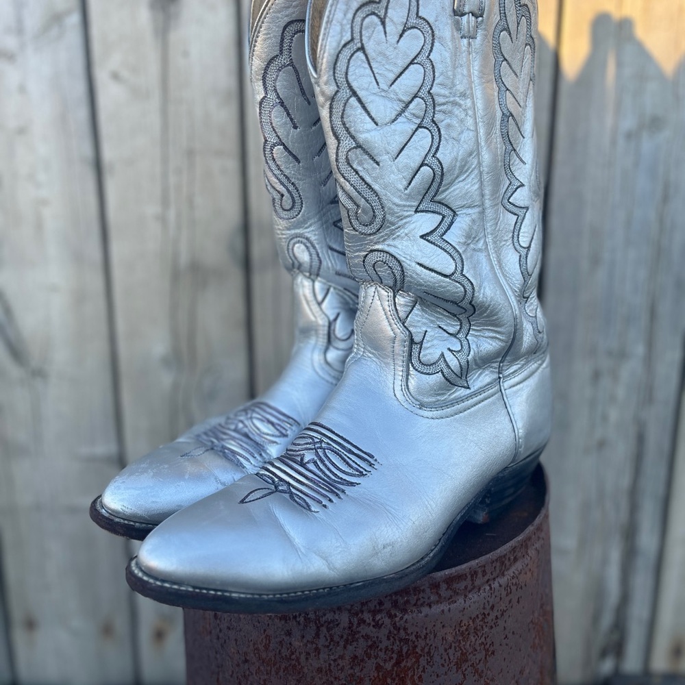 SILVER COWBOY BOOTS SIZE 9.5 - Picture 8 of 8